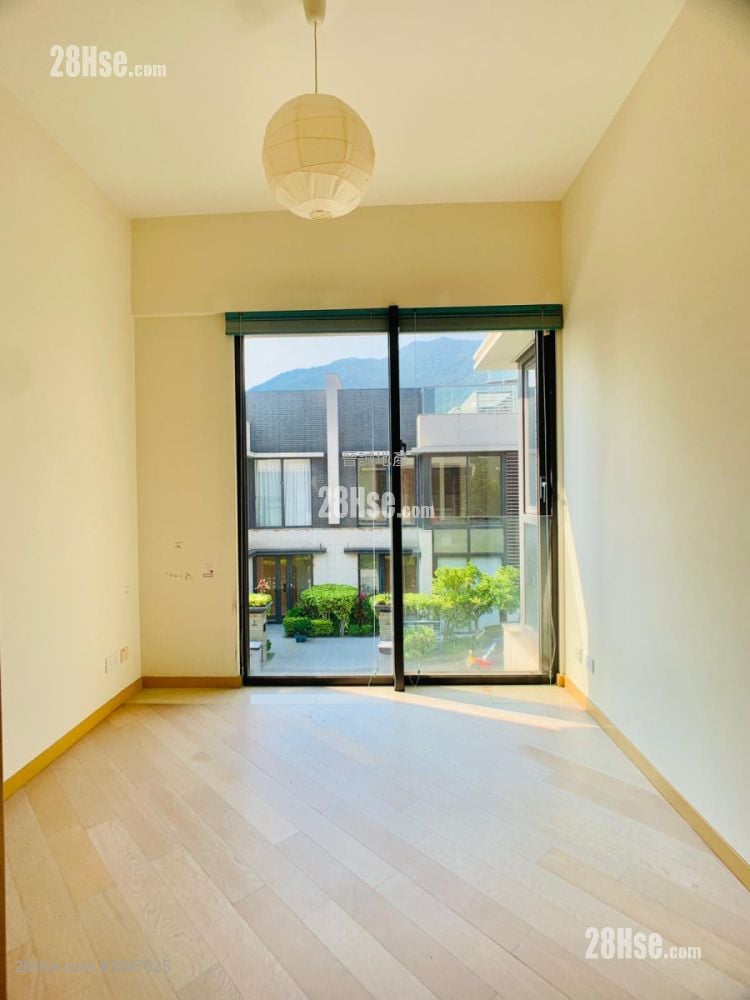 Avignon Sell 5+ Bedrooms , 5+ Bathrooms 1,903 ft²