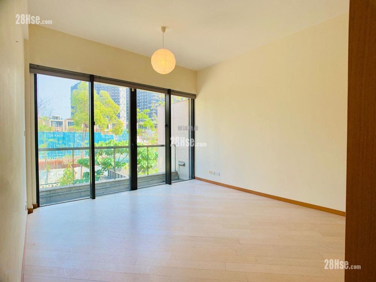 Avignon Sell 5+ Bedrooms , 5+ Bathrooms 1,903 ft²