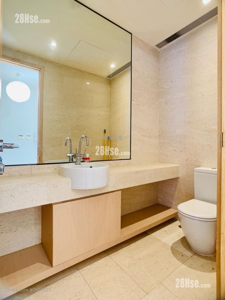 Avignon Sell 5+ Bedrooms , 5+ Bathrooms 1,903 ft²