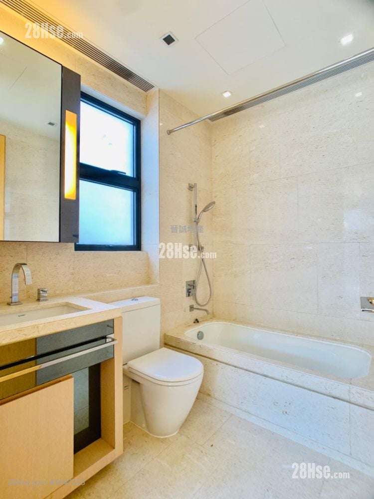 Avignon Sell 5+ Bedrooms , 5+ Bathrooms 1,903 ft²