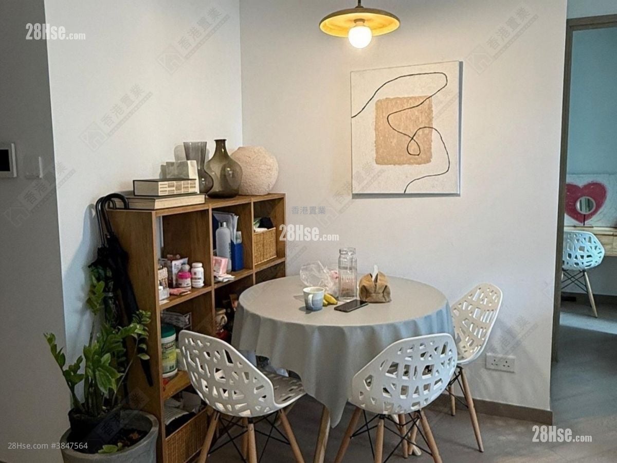 Upper River Bank Rental 2 Bedrooms , 1 Bathroom 558 ft²