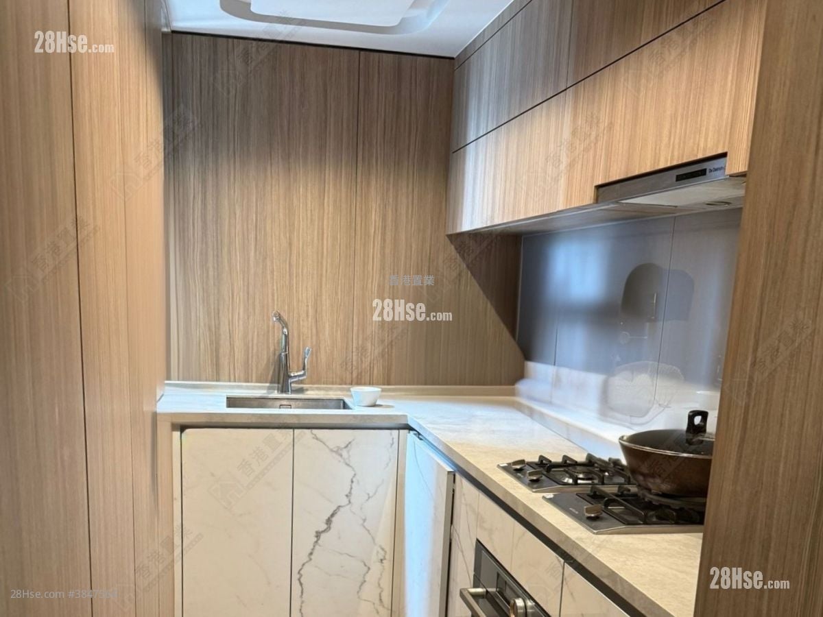 Upper River Bank Rental 2 Bedrooms , 1 Bathroom 558 ft²
