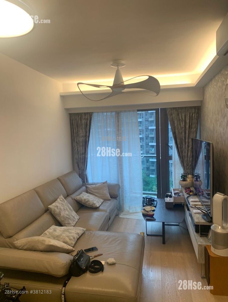 Solaria Sell 3 Bedrooms , 1 Bathroom 595 ft²