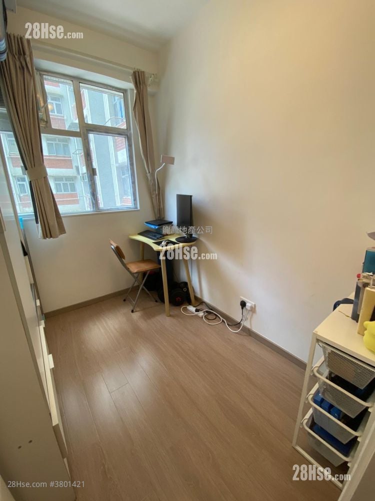 Fu Tor Loy Sun Chuen Sell 2 Bedrooms , 1 Bathroom 268 ft²