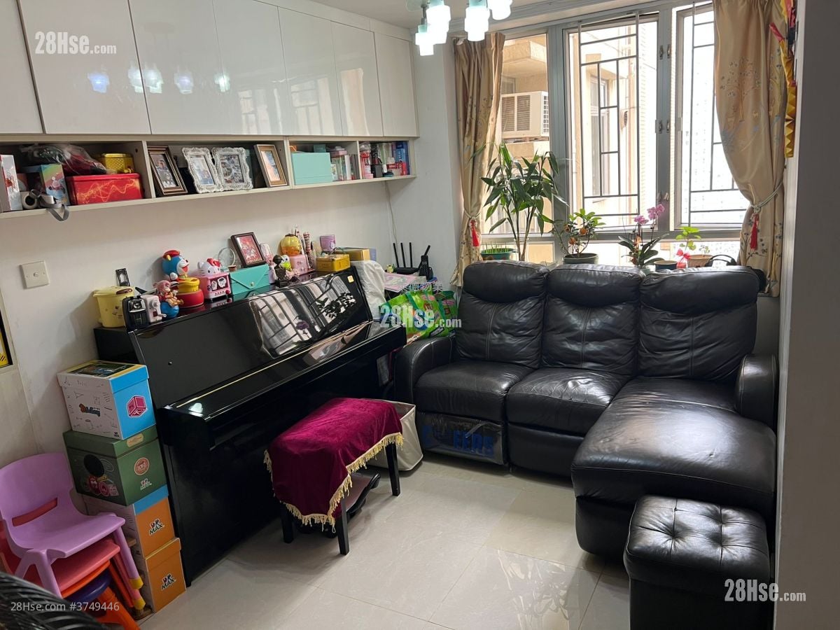 Kingsford Terrace Sell 3 Bedrooms , 2 Bathrooms 592 ft²