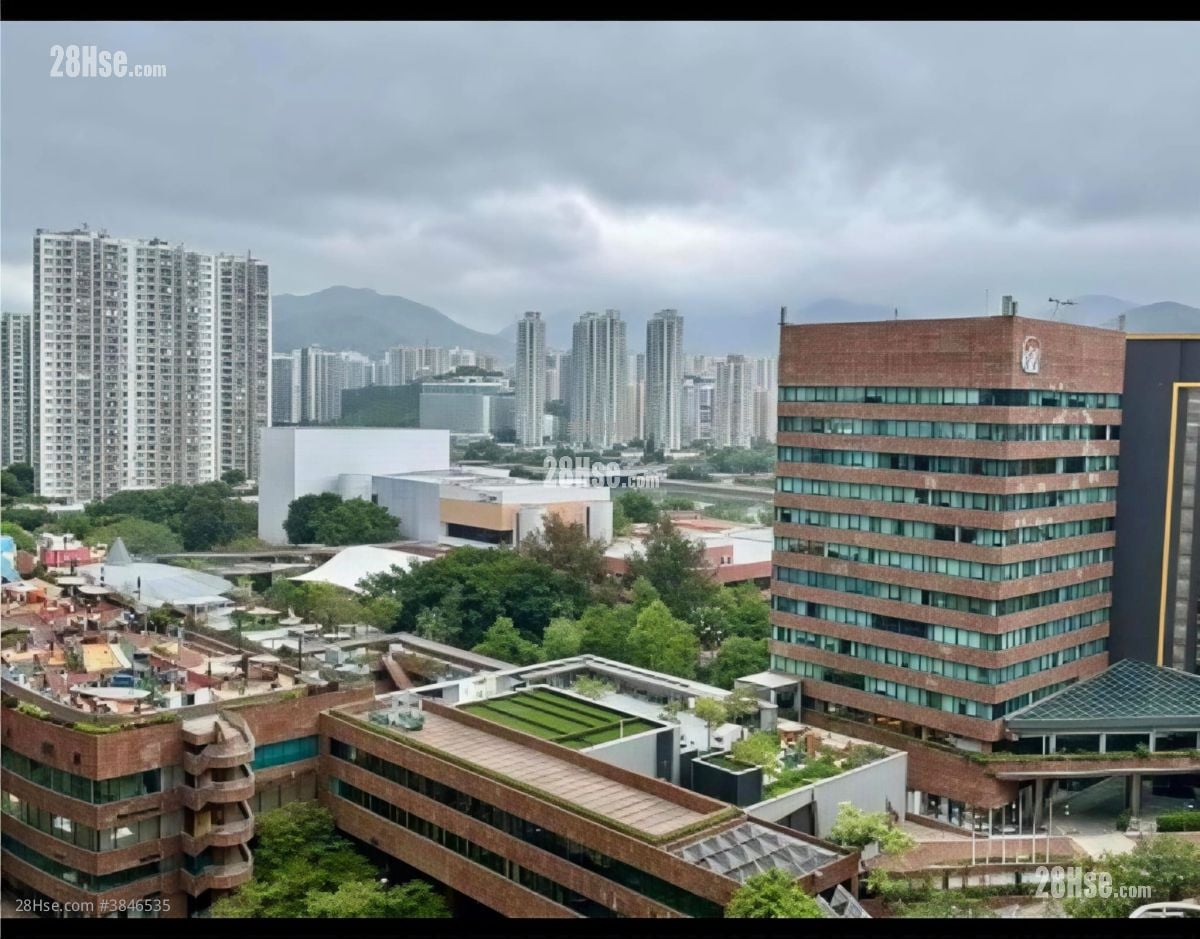 Wai Wah Centre Sell 2 Bedrooms , 1 Bathroom 358 ft²