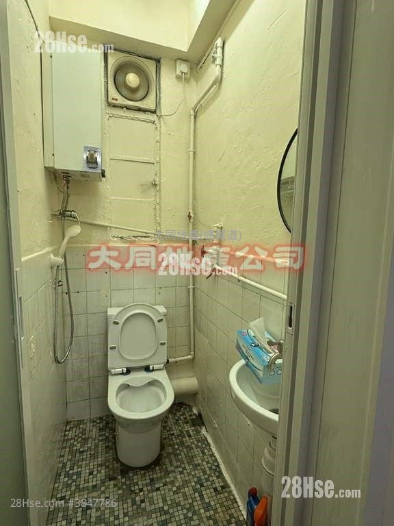 唐樓 租盤 開放式間隔 220 平方呎