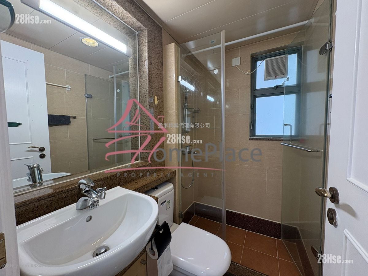 Queen's Terrace Sell 2 Bedrooms , 1 Bathroom 393 ft²