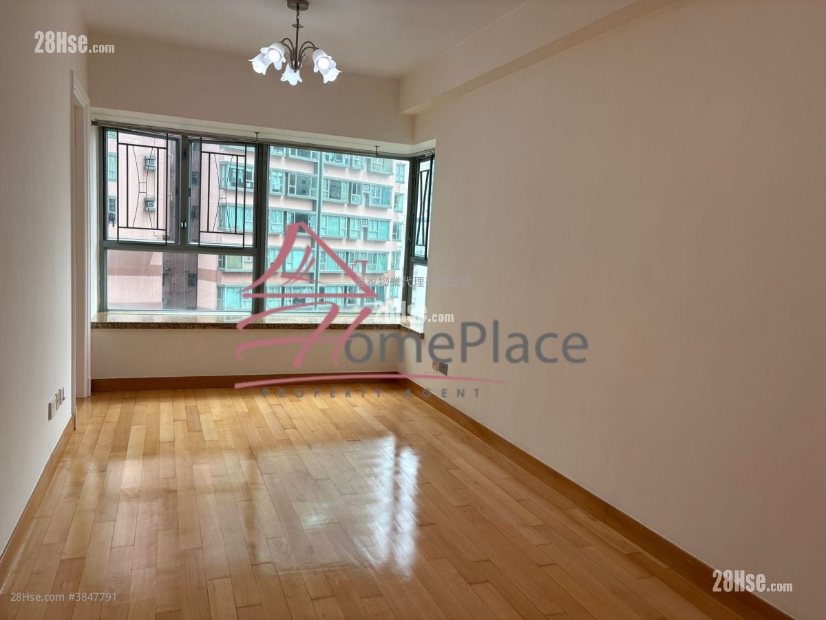 Queen's Terrace Sell 2 Bedrooms , 1 Bathroom 393 ft²