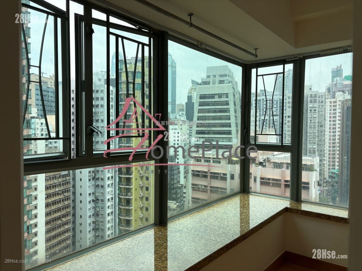 Queen's Terrace Sell 2 Bedrooms , 1 Bathroom 393 ft²