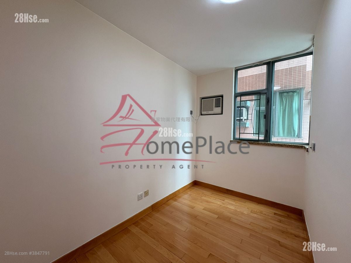 Queen's Terrace Sell 2 Bedrooms , 1 Bathroom 393 ft²