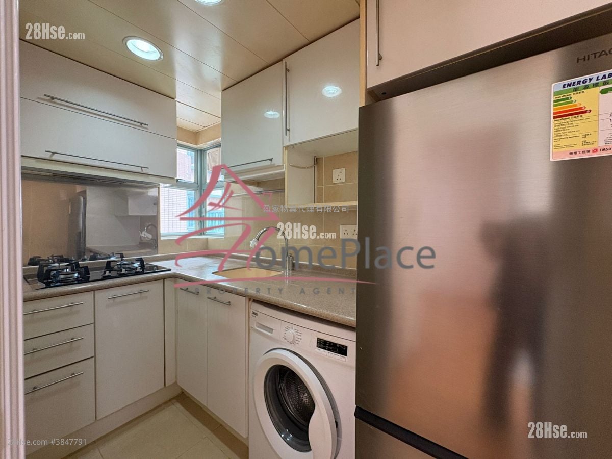 Queen's Terrace Sell 2 Bedrooms , 1 Bathroom 393 ft²