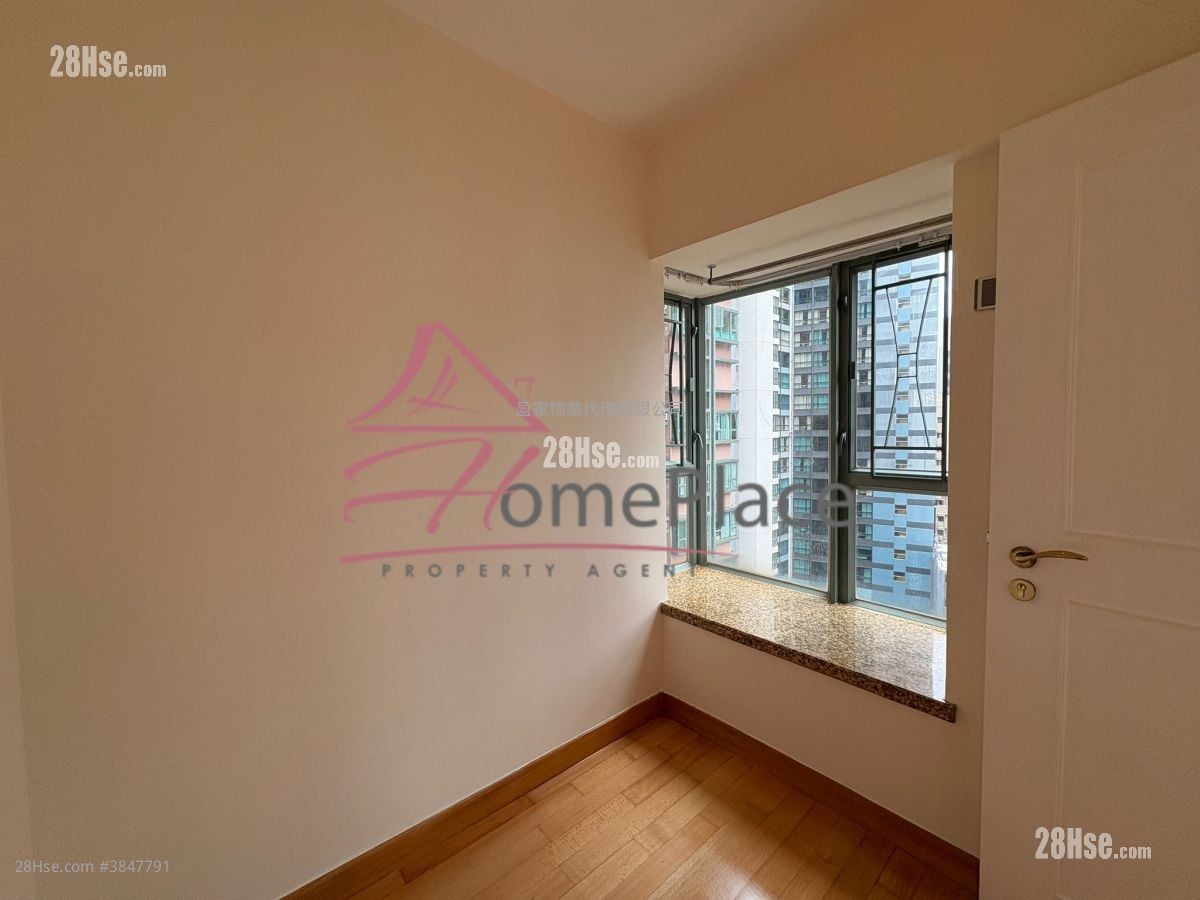 Queen's Terrace Sell 2 Bedrooms , 1 Bathroom 393 ft²