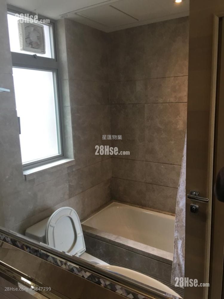Stars By The Harbour Sell 3 Bedrooms , 2 Bathrooms 731 ft²