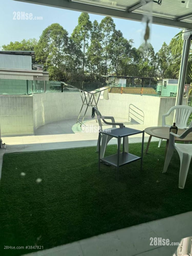 Village Sell 5+ Bedrooms