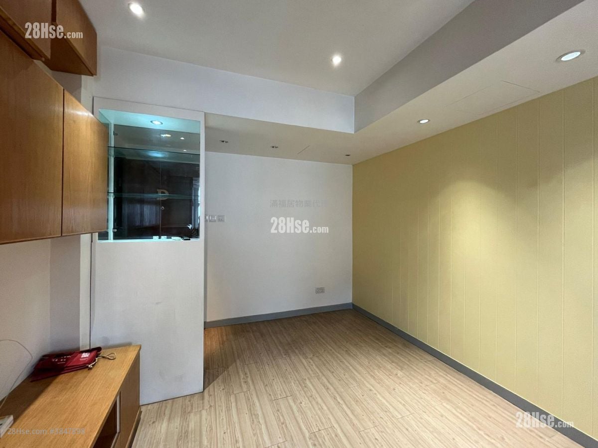 Apartment Rental 2 Bedrooms , 1 Bathroom 328 ft²