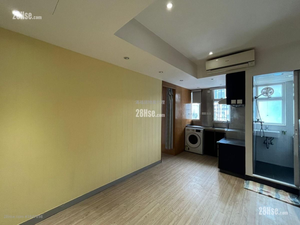 Apartment Rental 2 Bedrooms , 1 Bathroom 328 ft²