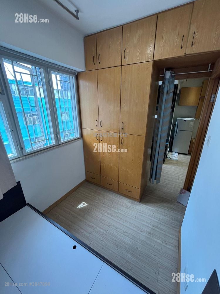 Apartment Rental 2 Bedrooms , 1 Bathroom 328 ft²