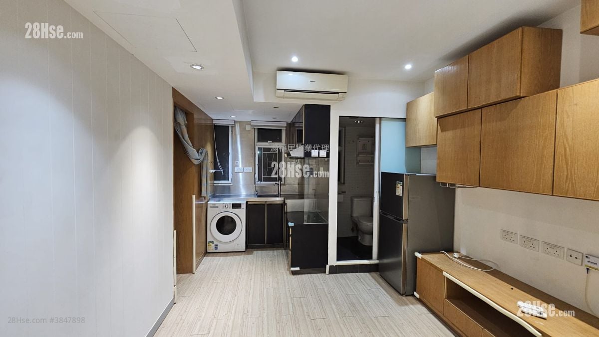 Apartment Rental 2 Bedrooms , 1 Bathroom 328 ft²