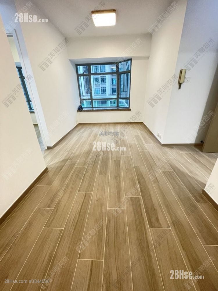 Flora Plaza Sell 2 Bedrooms 413 ft²