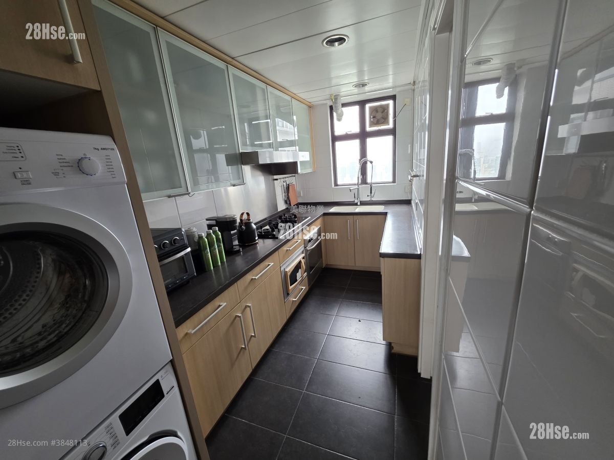 Sky Garden Sell 4 Bedrooms , 4 Bathrooms 1,229 ft²