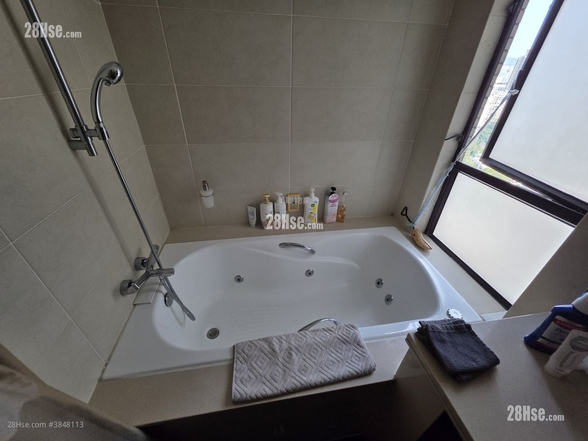 Sky Garden Sell 4 Bedrooms , 4 Bathrooms 1,229 ft²