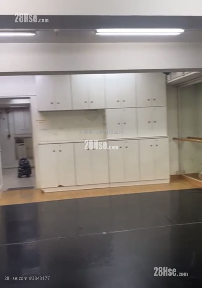 金豐商業大廈 租盤 2 房 , 2 廁所