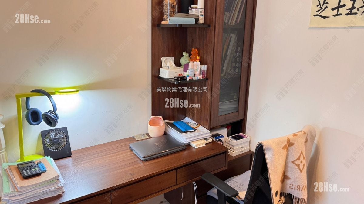 One Beacon Hill Rental 3 Bedrooms , 2 Bathrooms 1,139 ft²