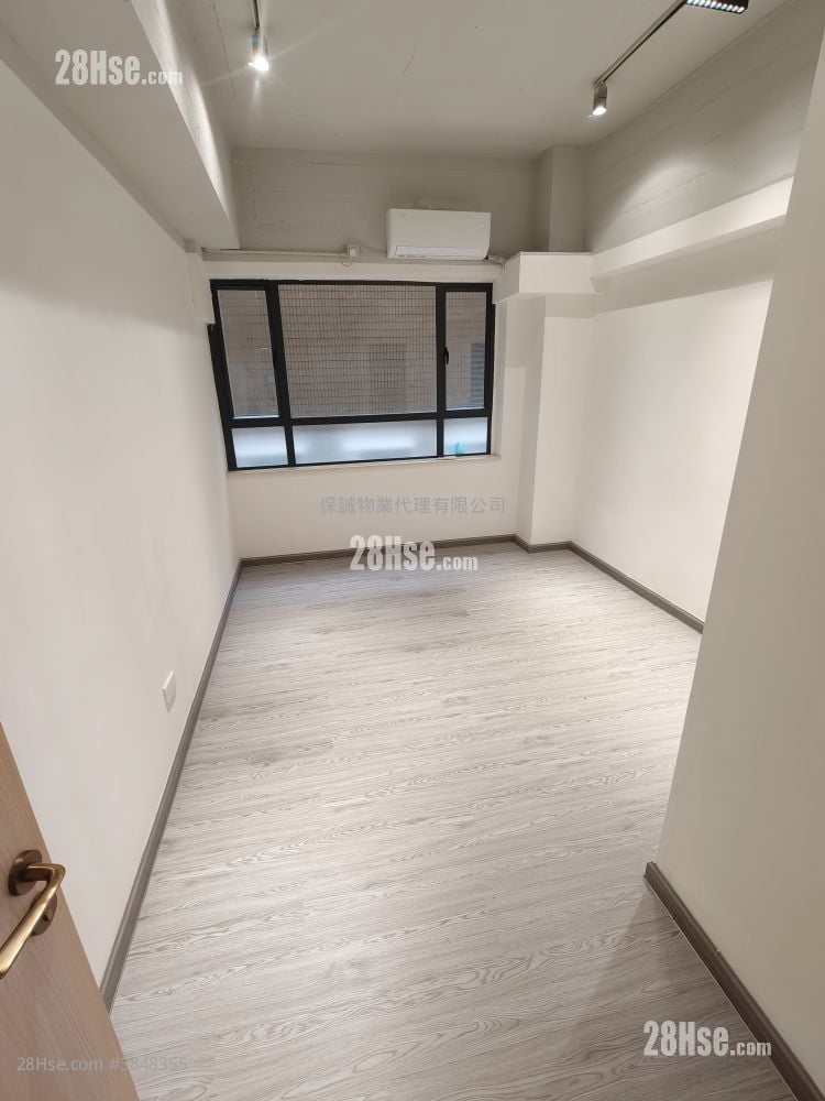 Mai Tak Industrial Building Rental 148 ft²