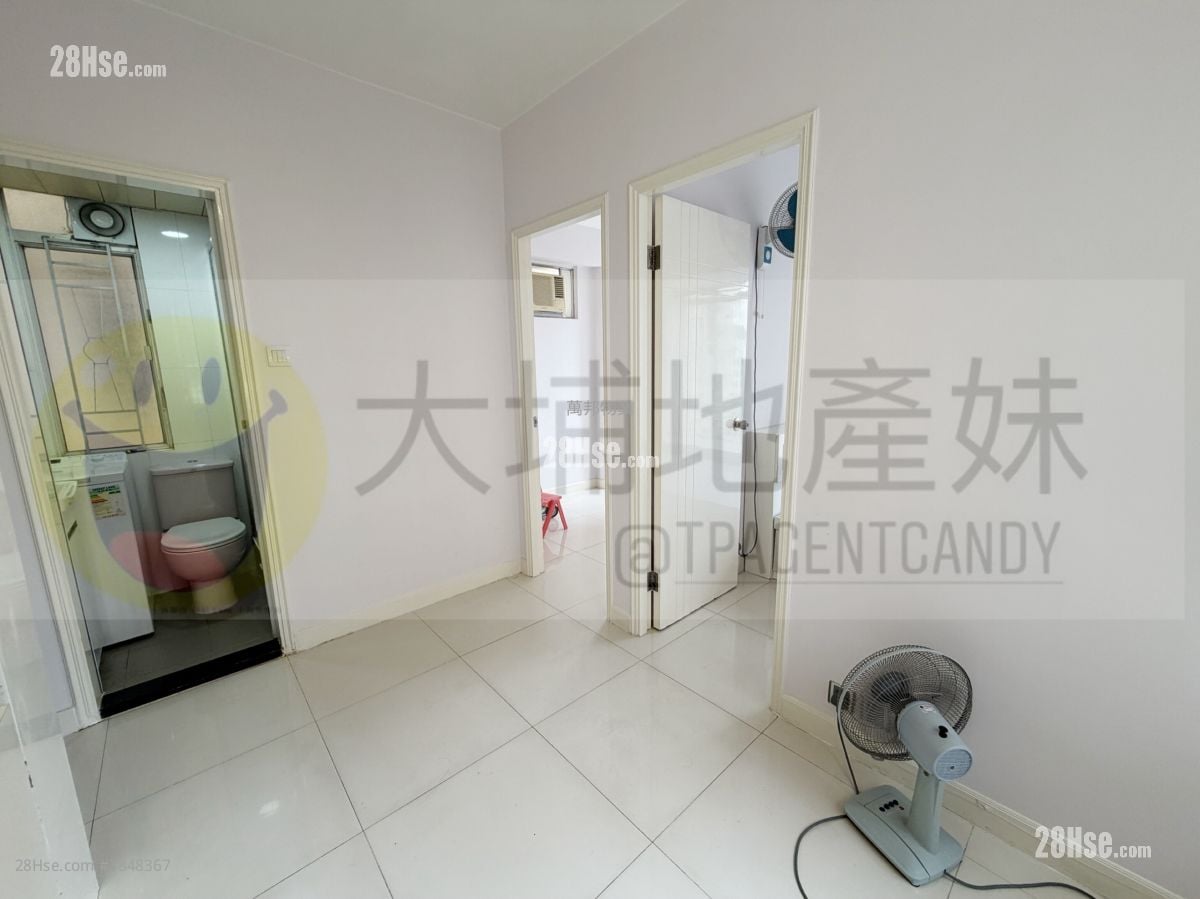 Tai Wo Centre Rental 2 Bedrooms , 1 Bathroom 294 ft²