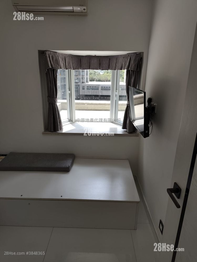 Riviera Gardens Sell 3 Bedrooms , 1 Bathroom 700 ft²