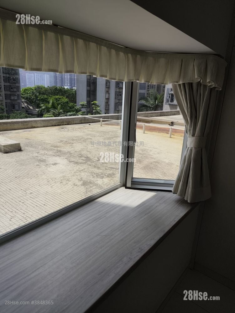 Riviera Gardens Sell 3 Bedrooms , 1 Bathroom 700 ft²
