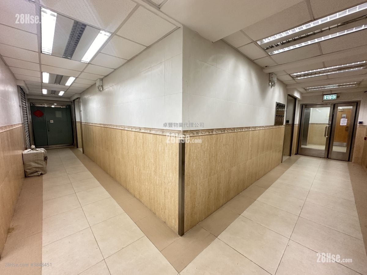 嘉名工廠大廈 租盤 開放式間隔 , 1 廁所 381 平方呎