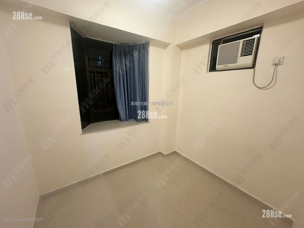 Wai Wah Centre Rental 308 ft²