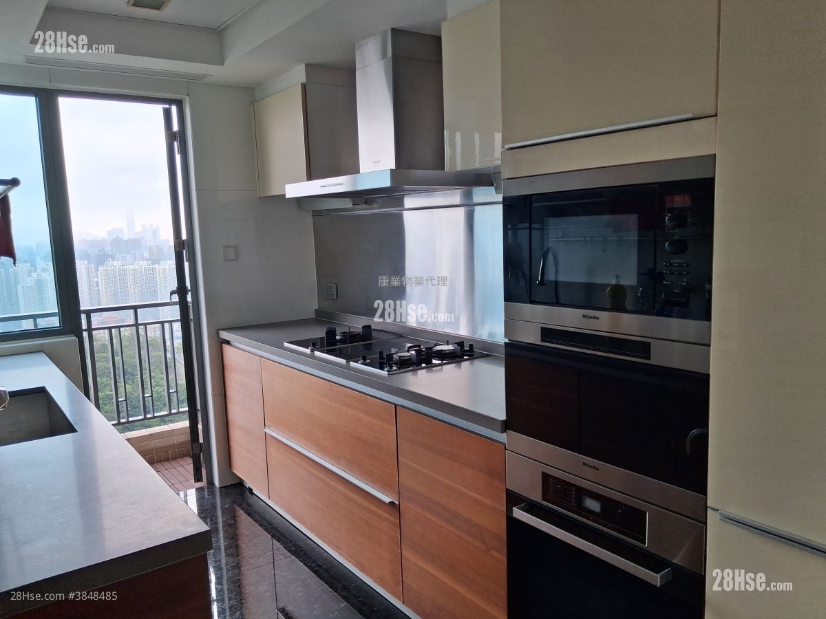 Aria Rental 3 Bedrooms , 2 Bathrooms 1,038 ft²