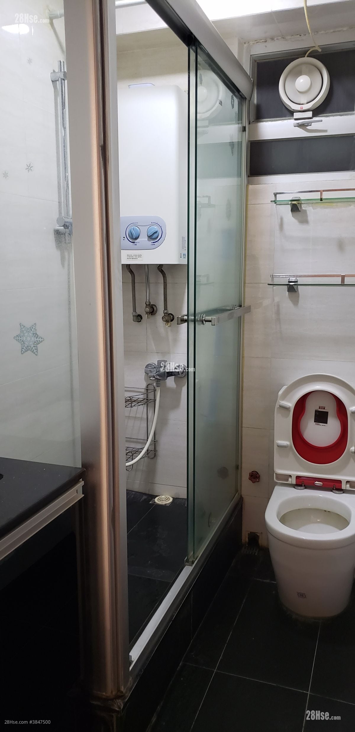 Apartment Rental 3 Bedrooms , 1 Bathroom 433 ft²