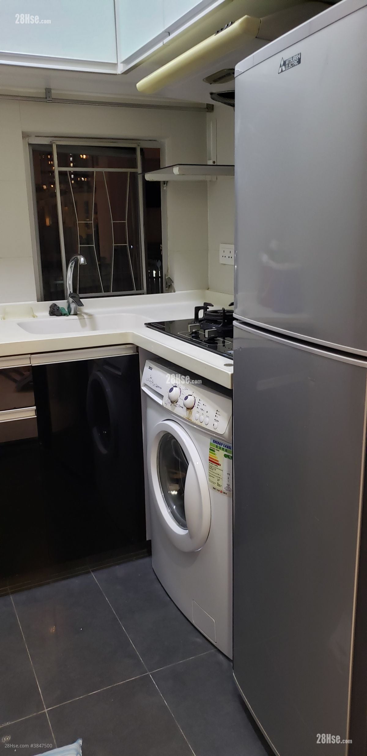 Apartment Rental 3 Bedrooms , 1 Bathroom 433 ft²