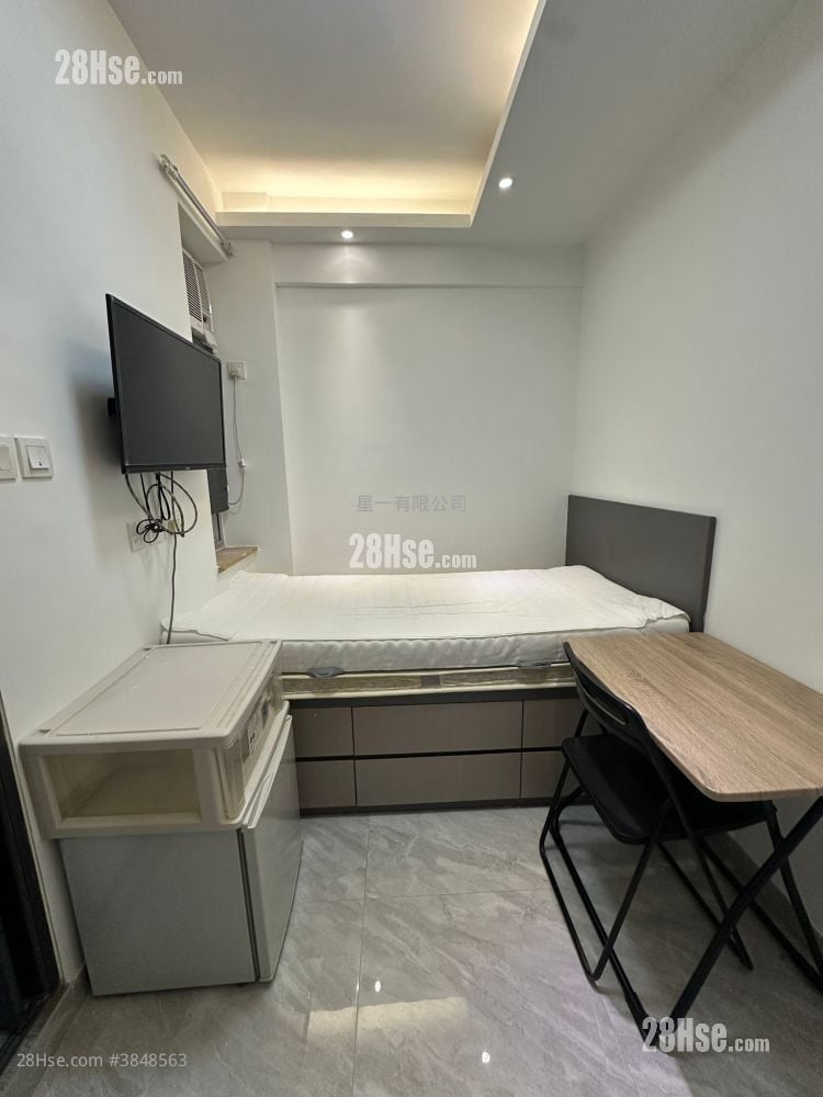 Caroline Hill Court Rental Studio , 1 Bathroom 160 ft²