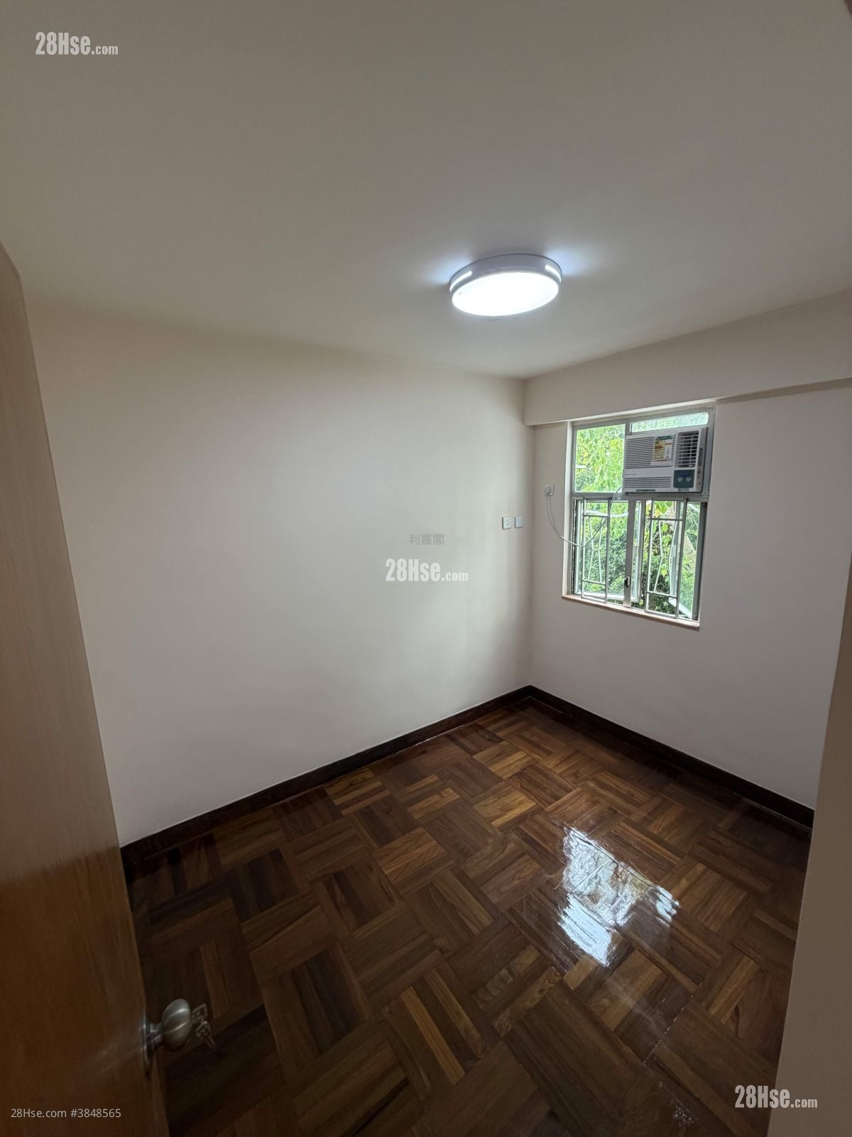 Siu Shan Court Rental 2 Bedrooms , 1 Bathroom 546 ft²
