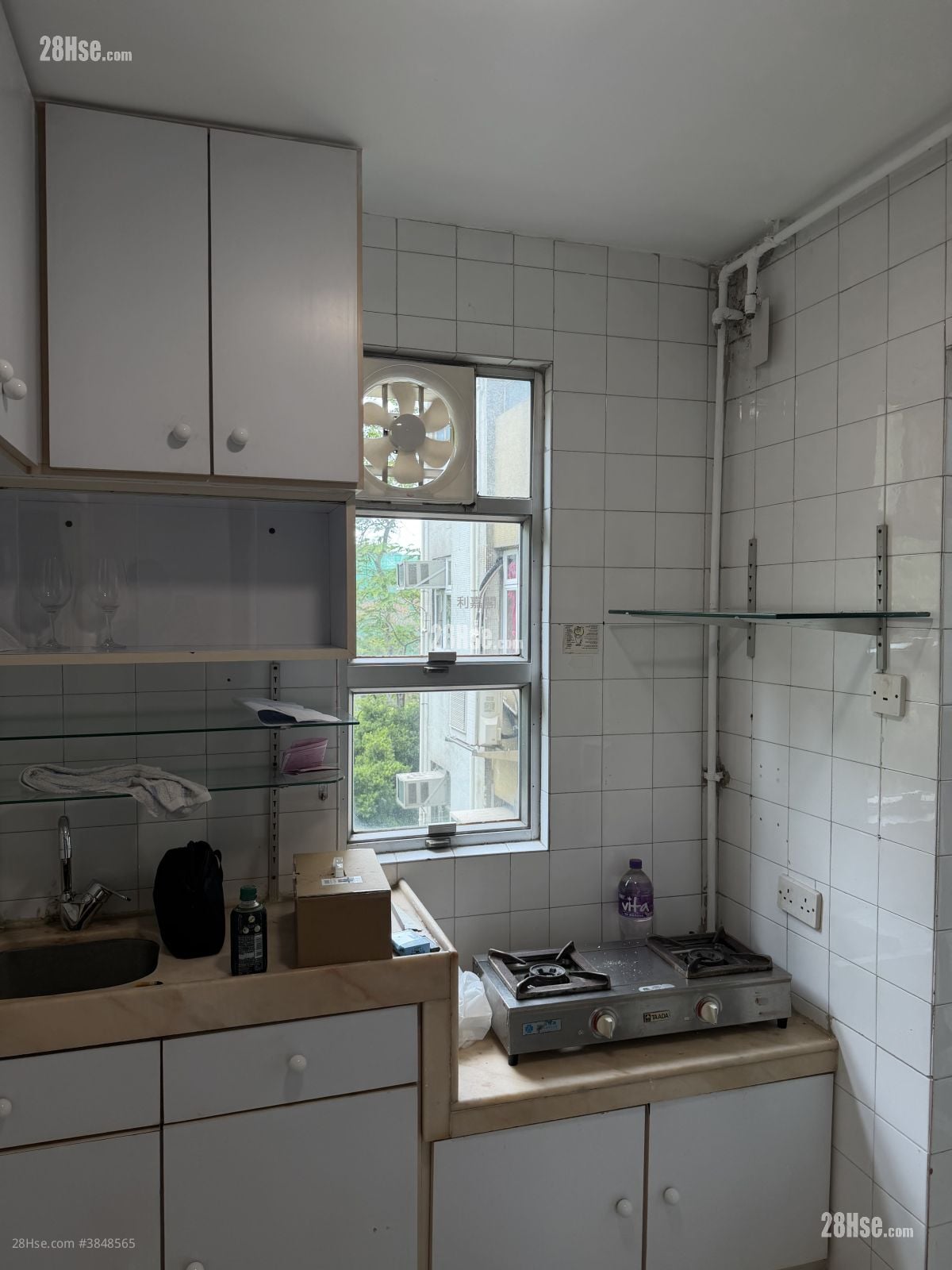 Siu Shan Court Rental 2 Bedrooms , 1 Bathroom 546 ft²