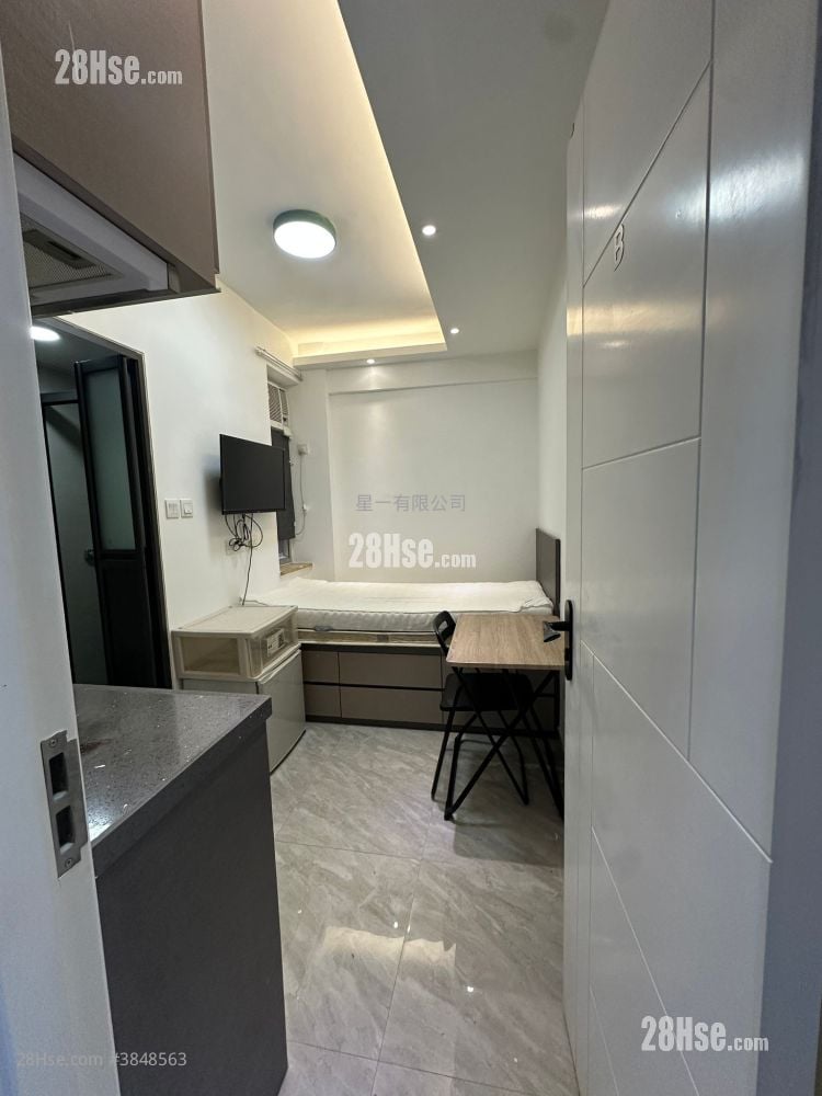 Caroline Hill Court Rental Studio , 1 Bathroom 160 ft²