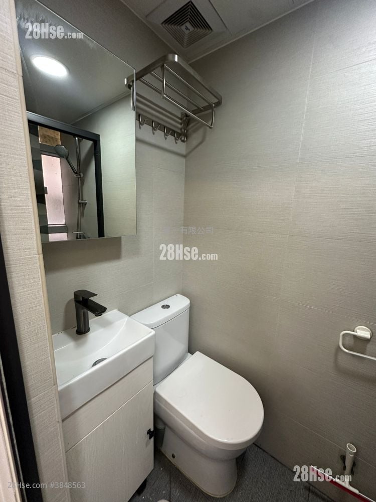 Caroline Hill Court Rental Studio , 1 Bathroom 160 ft²