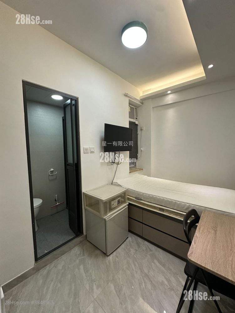 Caroline Hill Court Rental Studio , 1 Bathroom 160 ft²