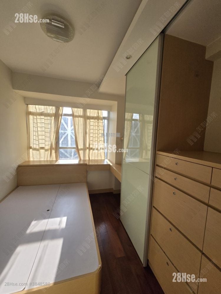 Sceneway Garden Sell 3 Bedrooms 612 ft²