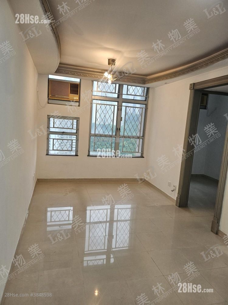 Hong Yat Court Sell 2 Bedrooms , 1 Bathroom 506 ft²