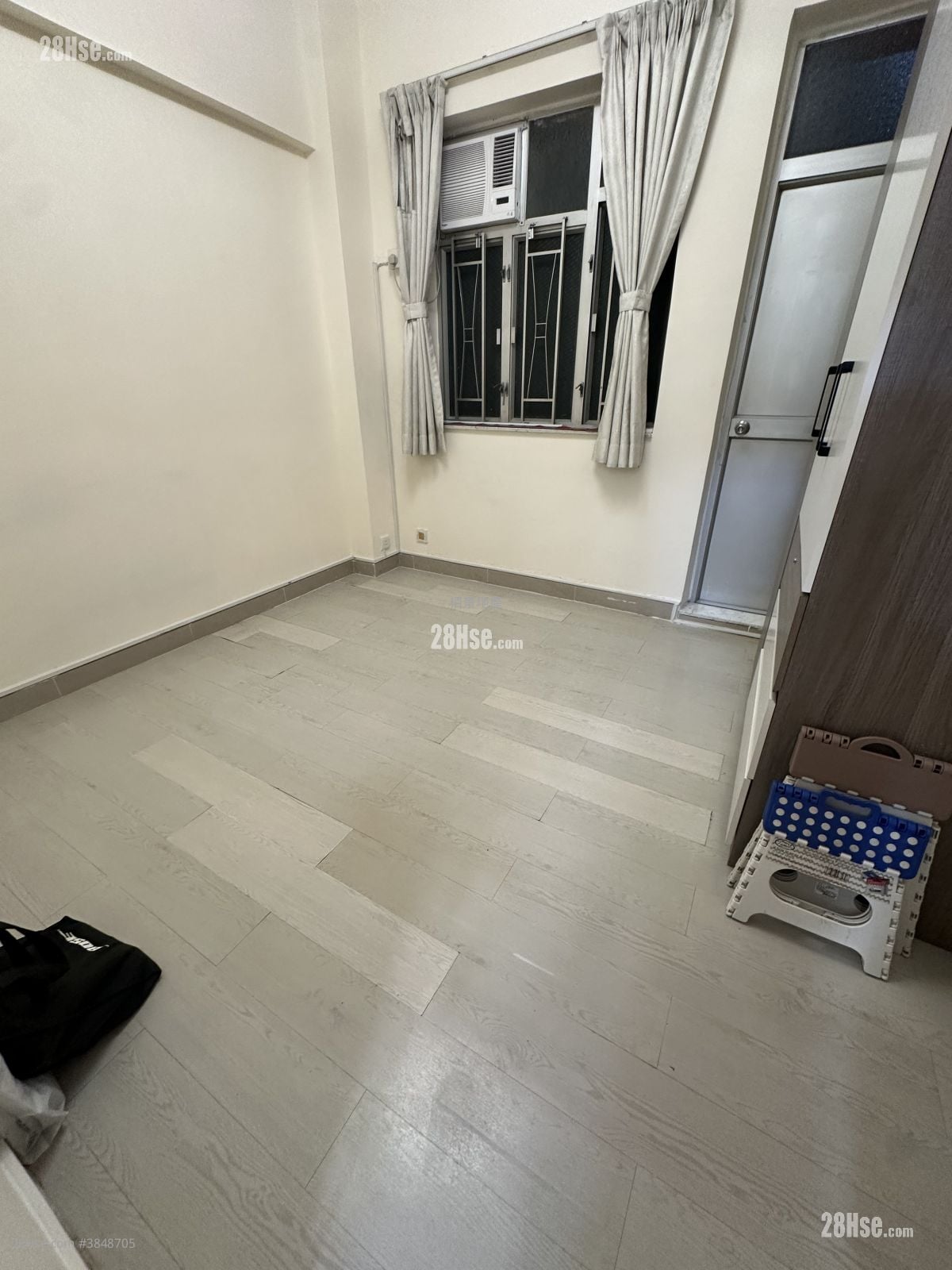 Pak Lee Building Rental 1 Bedroom , 1 Bathroom 335 ft²