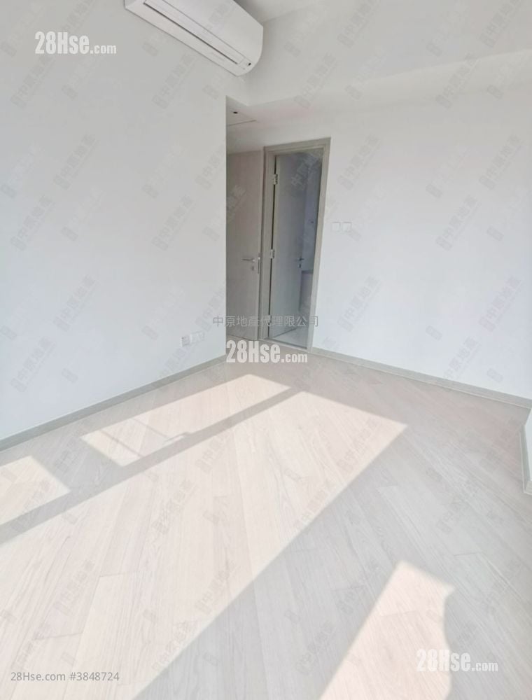 The Southside Sell 4 Bedrooms 1,135 ft²