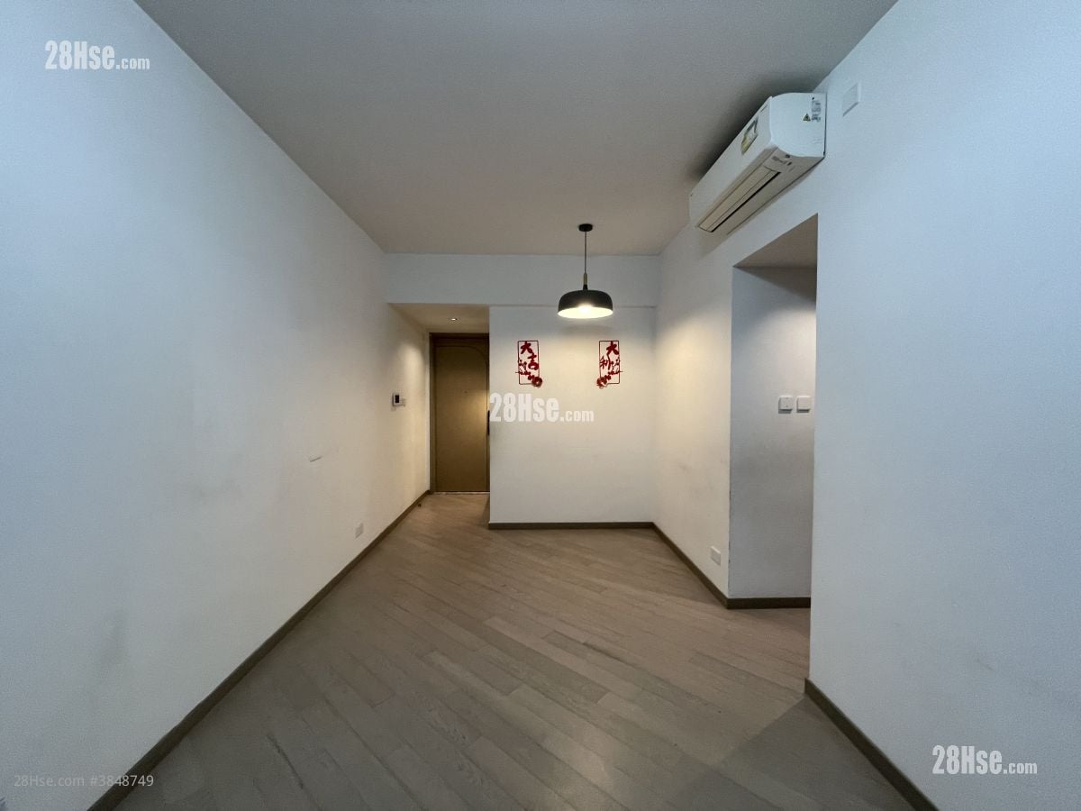 Upper River Bank Rental 4 Bedrooms , 3 Bathrooms 738 ft²