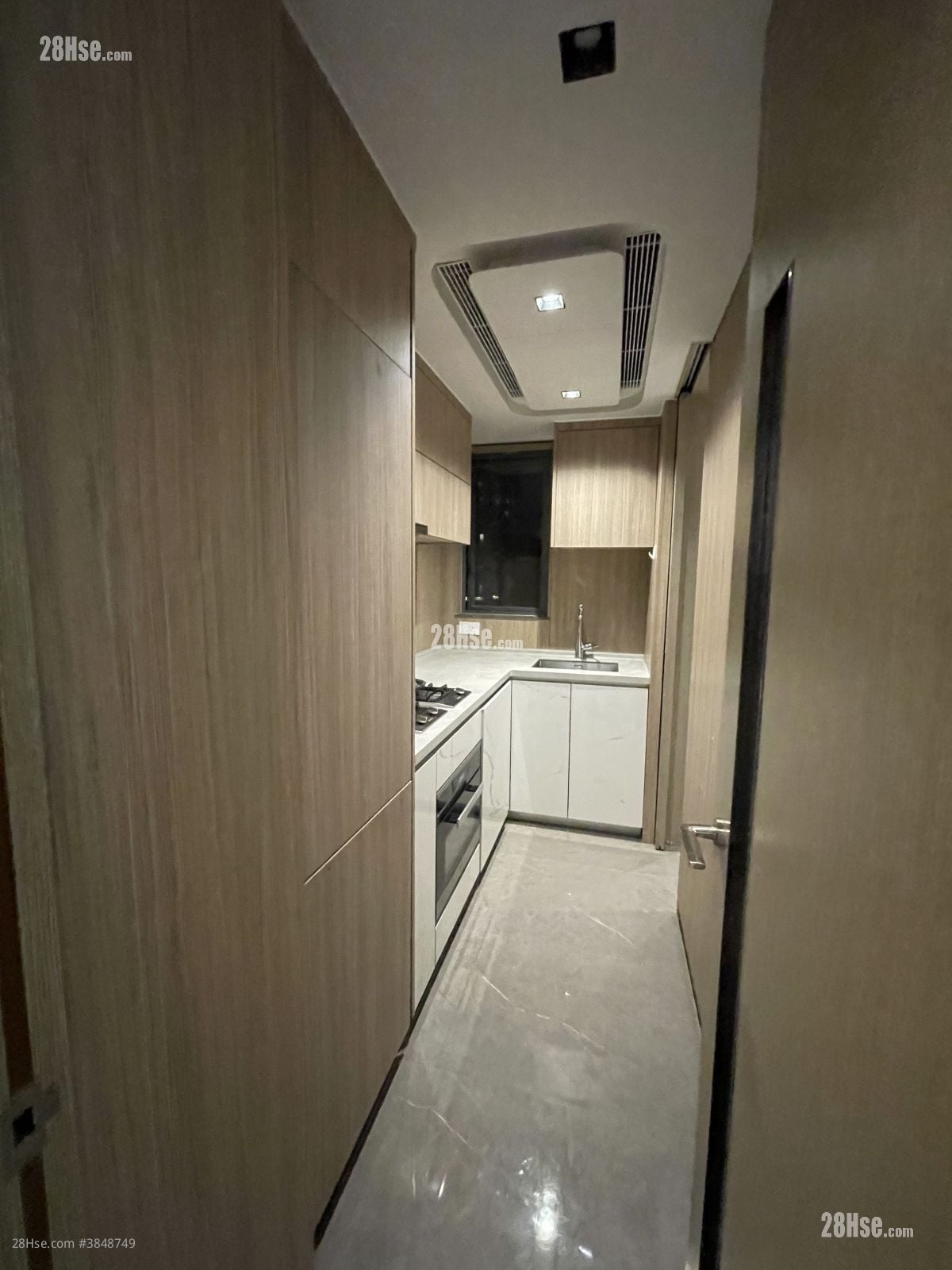 Upper River Bank Rental 4 Bedrooms , 3 Bathrooms 738 ft²