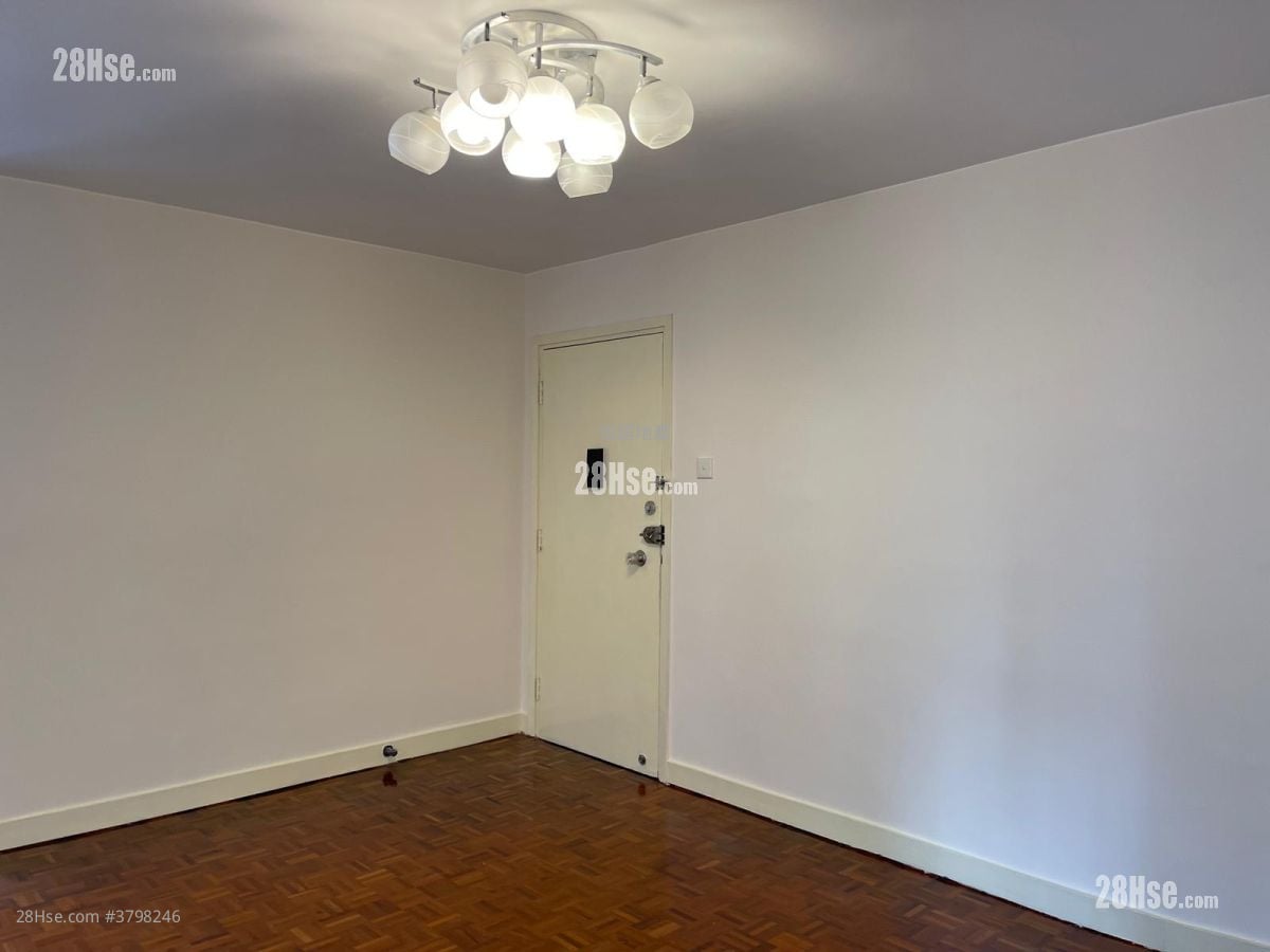 Taikoo Shing Sell 3 Bedrooms , 1 Bathroom 718 ft²